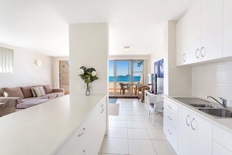 Casuarinas, Unit 1/33 Soldiers Point Road - Accommodation Burleigh 0