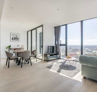 CBD  Garden View Stylish 1 Bedroom Apt Avant - Accommodation Burleigh