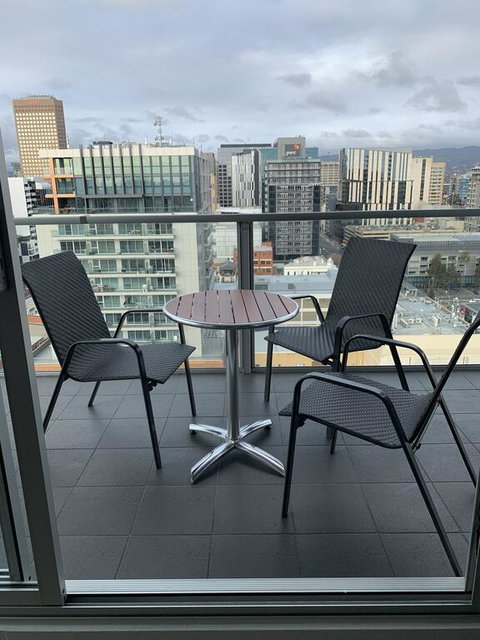 CBD Sky View Apartment - Accommodation Burleigh 0