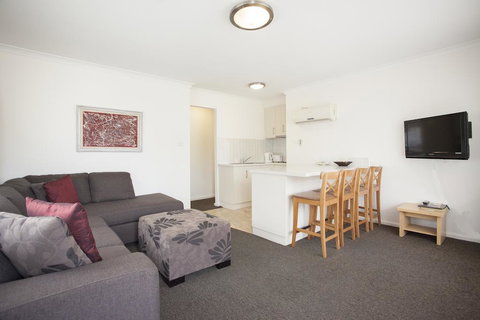 Centralpoint Motel - Accommodation Burleigh 2