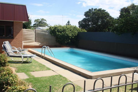 Century Motor Inn - Accommodation Burleigh 1