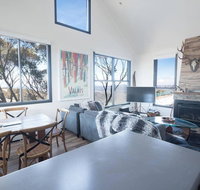 Chalet Deich - Pearse Apt 3 - Ski in ski out - Accommodation Burleigh