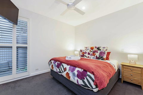 Charisma - Accommodation Burleigh 2