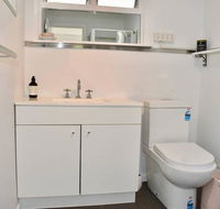 Charming 1 Bedroom Apartment in Leafy Green Hawthorn - Accommodation Burleigh