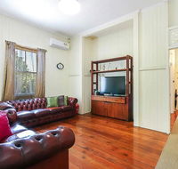 Charming Characterful Rustic-style Home Near The Gabba - Accommodation Burleigh