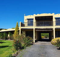 Chateau Bass - Accommodation Burleigh