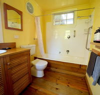 Cherry Plum Cottages - Accommodation Burleigh