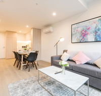 Chloe Serviced Apartment 1 bedroom Family - Accommodation Burleigh