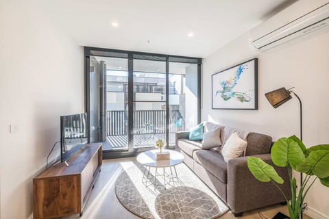 Chloe Serviced Apartment 2 Bedroom - Accommodation Burleigh 1