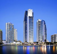 Circle On Cavill Sky Home- Holidays Gold Coast