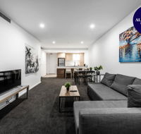 CITY APARTMENT and FREE CITY TOUR BUS NEARBY - Accommodation Burleigh