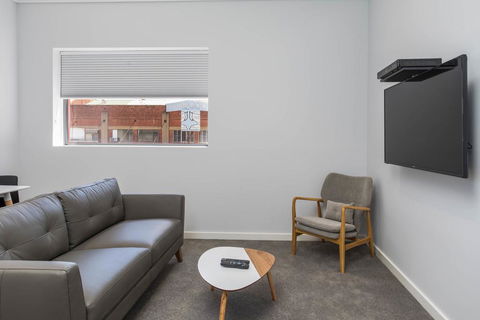 Civic Apartments - Accommodation Burleigh 3
