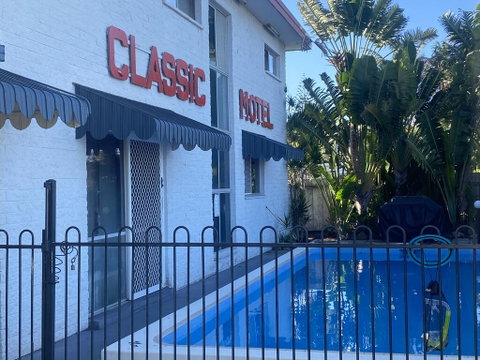 Classic Motel - Accommodation Burleigh 1