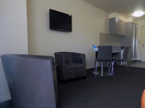 CluBarham Motel - Accommodation Burleigh 1