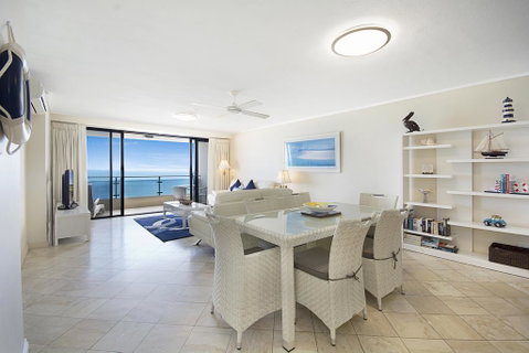 Clubb Coolum Beach Resort - Accommodation Burleigh 3
