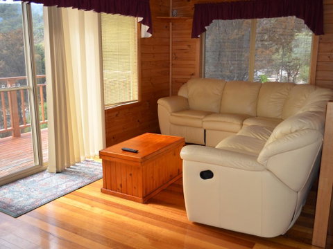 Coles Bay House - Accommodation Burleigh 1