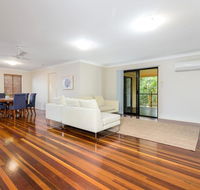 Combles Rd - Accommodation Burleigh