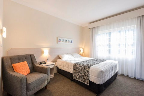 Comfort Inn All Seasons - Accommodation Burleigh 1