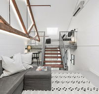 Converted Warehouse City Loft - Accommodation Burleigh