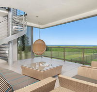 Costa del Sol - WiFi and Austar - Accommodation Burleigh