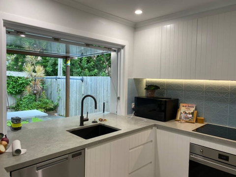 Cosy Backyard Apartment Close To Miami Beach - Accommodation Burleigh 1