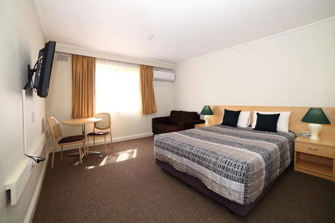 Country Gardens Motel - Accommodation Burleigh 1