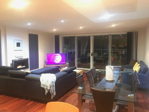 Cowes Beachfront Retreat - Accommodation Burleigh 2