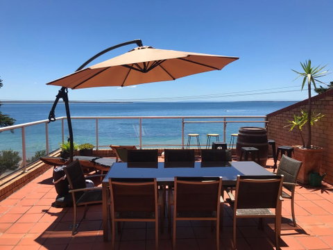Cowes Beachfront Retreat - Accommodation Burleigh 0