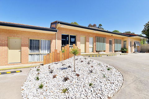 Cranbourne Motor Inn - Accommodation Burleigh 0
