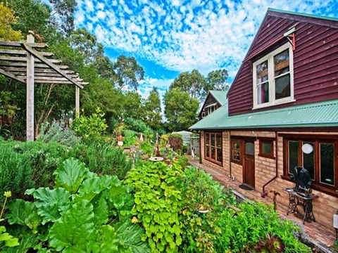 Curdie River Retreat - Accommodation Burleigh 2