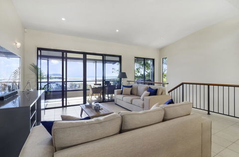 Currumbin Beachside Holiday Home - Accommodation Burleigh 2
