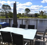Cypress Drive Town House - Accommodation Burleigh