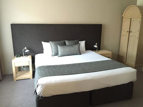 Dawson Motor Inn - Accommodation Burleigh 1
