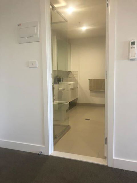 Deakin 2Bed 2Bath And Free Parking - Accommodation Burleigh 3