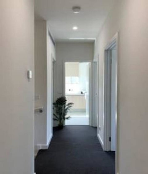 Delicate And Peaceful Bundoora Townhouse 10 - Accommodation Burleigh 3