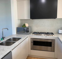 Delicate and Peaceful Bundoora Townhouse 10 - Accommodation Burleigh