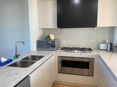 Delicate And Peaceful Bundoora Townhouse 10 - Accommodation Burleigh 0