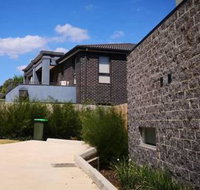 Delicate and Peaceful Bundoora Townhouse 11 - Accommodation Burleigh