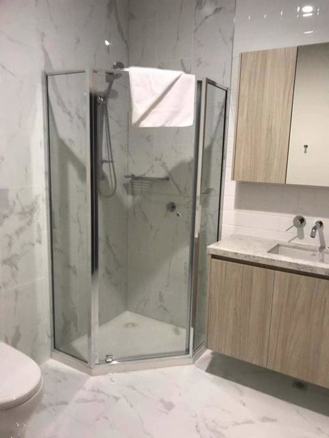 Delicate And Peaceful Bundoora Townhouse 20-R3 - Accommodation Burleigh 3