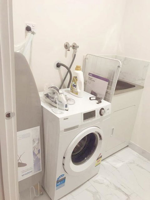 Delicate And Peaceful Bundoora Townhouse 7-R1 - Accommodation Burleigh 3