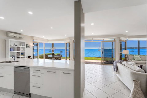 Delphini 1 - Salamander Bay - Accommodation Burleigh 3
