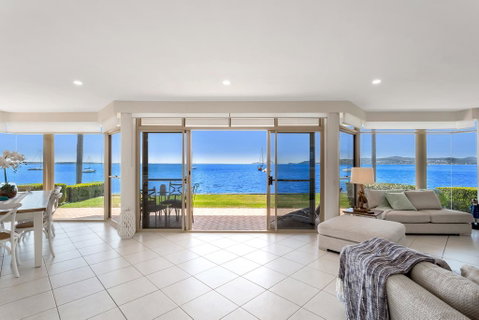 Delphini 1 - Salamander Bay - Accommodation Burleigh 1