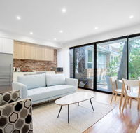 Designer Taste 2BR TownhouseHawthorn - Accommodation Burleigh