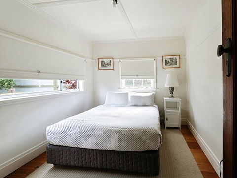 Dingle On Barclay - Accommodation Burleigh 2