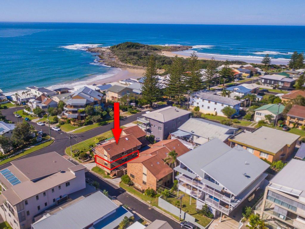 Freeburn Island NSW Accommodation Burleigh