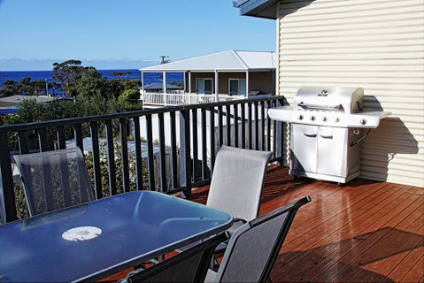 Douglas Street - Accommodation Burleigh 2