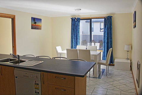 Douglas Street - Accommodation Burleigh 3
