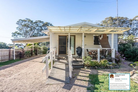 Eagle Bay Cottage - Accommodation Burleigh 3