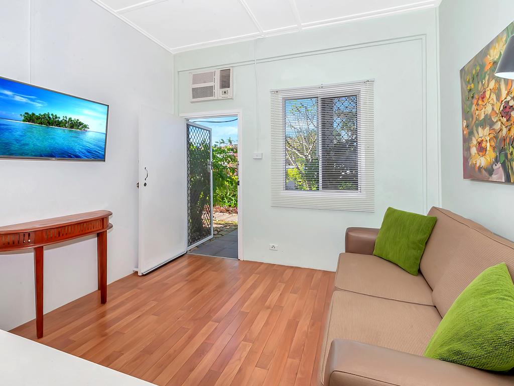 Aeroglen QLD Accommodation Burleigh