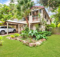 Edge Hill Holiday Home / Cairns - Accommodation Burleigh
